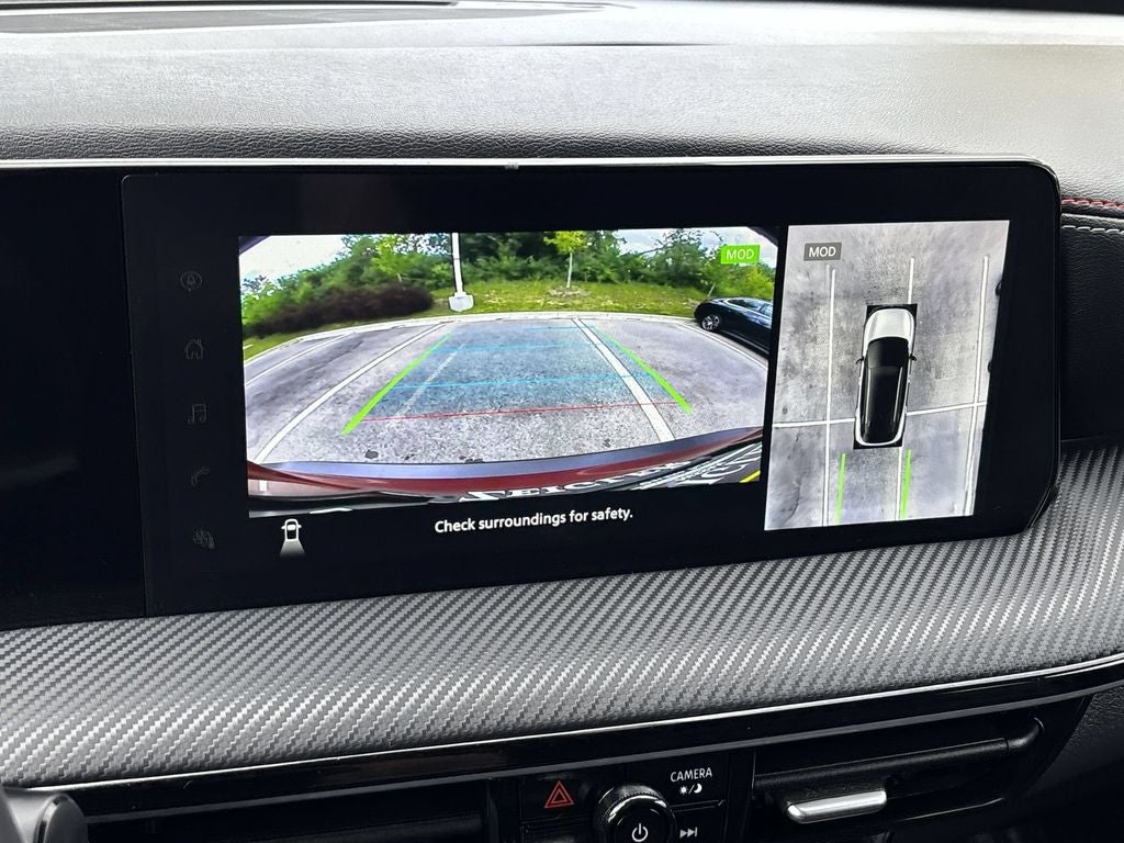 2025 Nissan Kicks SR FWD