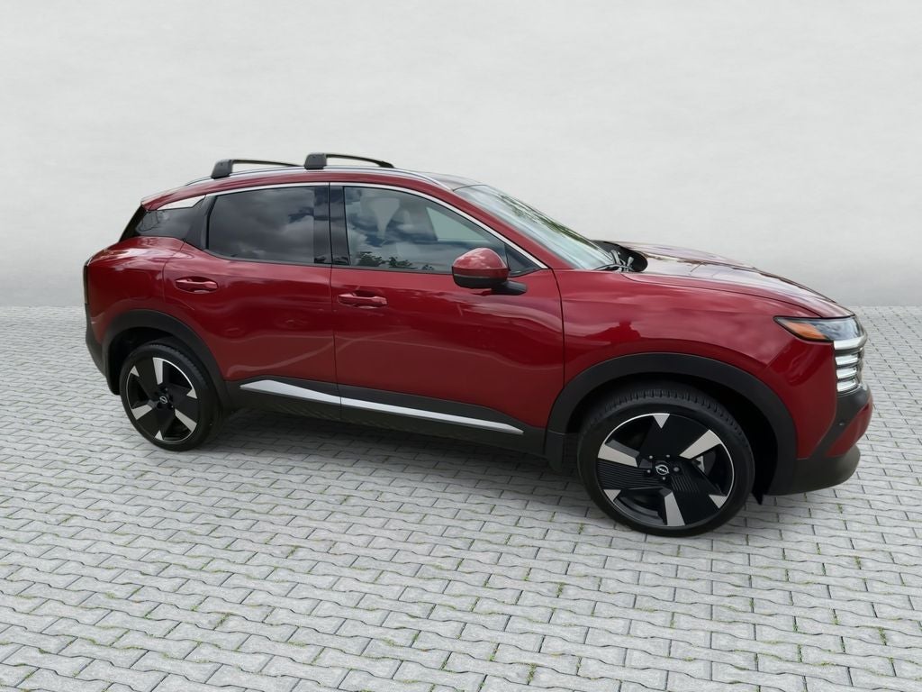 2025 Nissan Kicks SR FWD