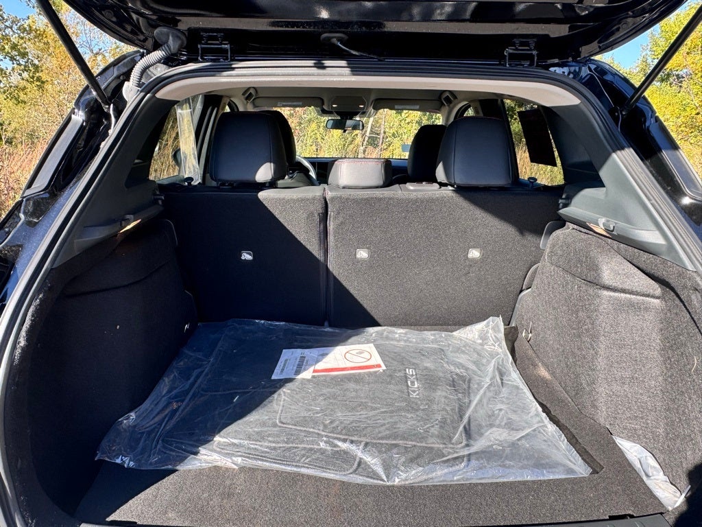 2025 Nissan Kicks SR AWD