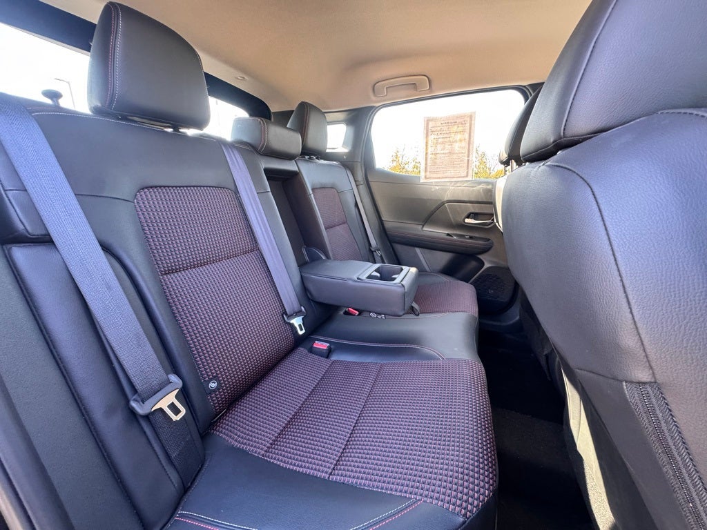 2025 Nissan Kicks SR AWD