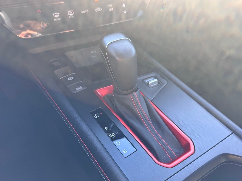 2025 Nissan Kicks SR AWD