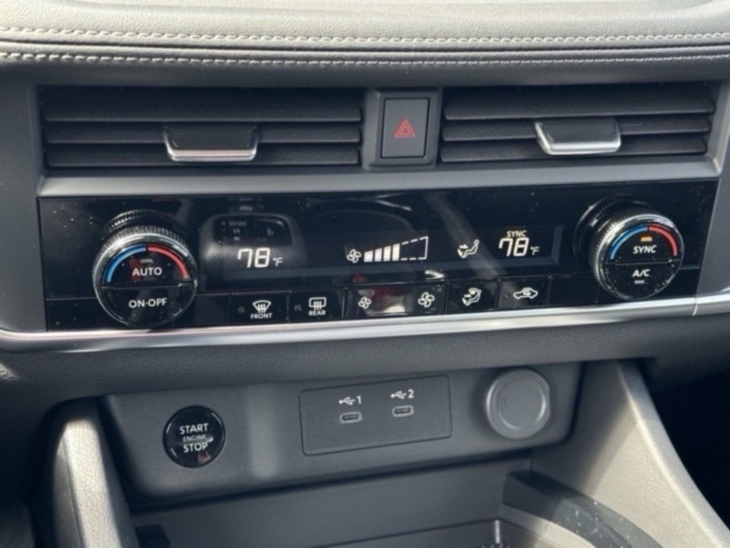 2025 Nissan Rogue SV