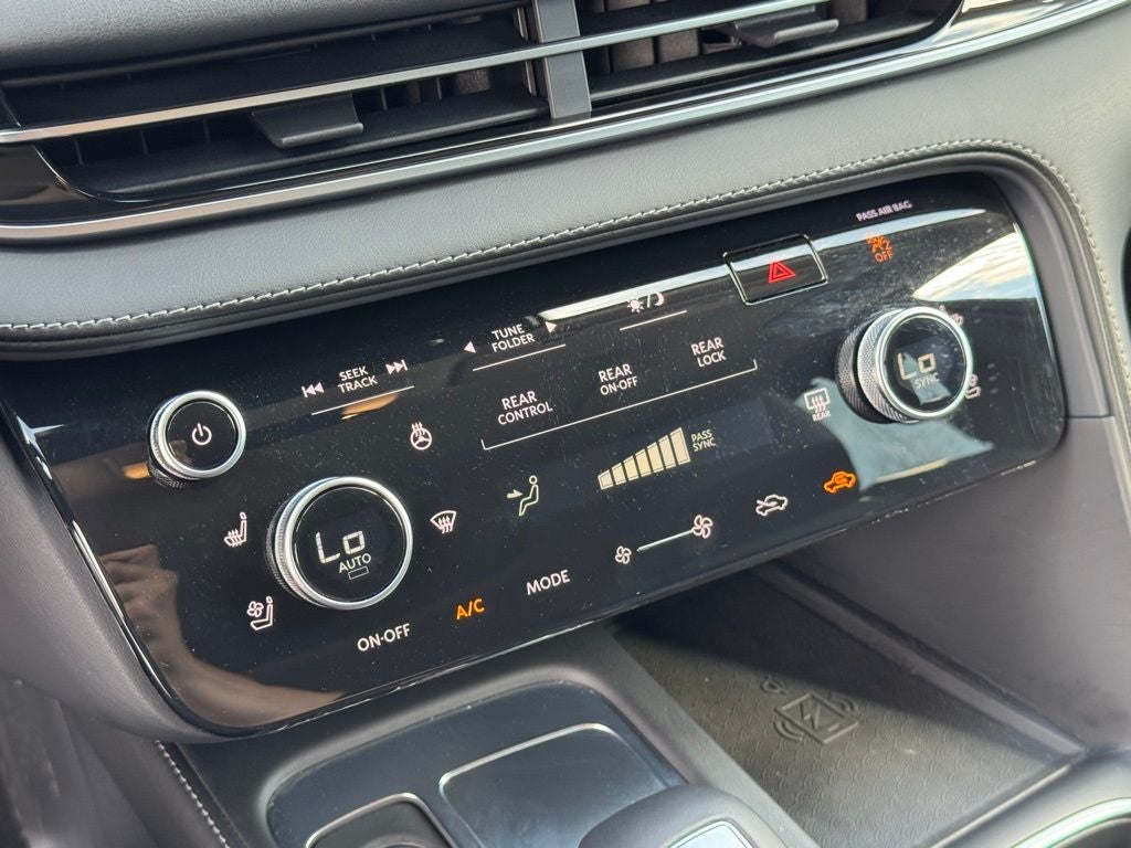 2023 INFINITI QX60 LUXE AWD