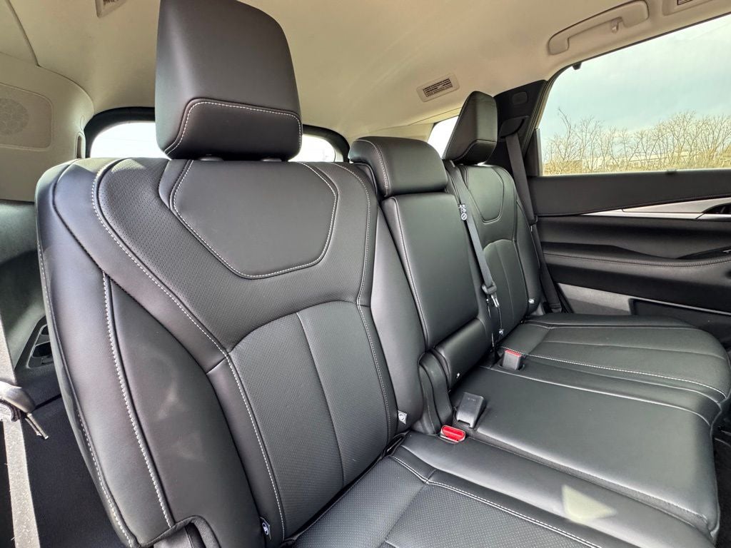 2023 INFINITI QX60 LUXE AWD