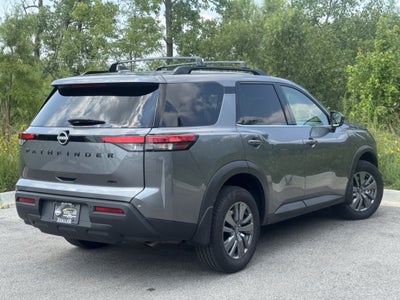 2025 Nissan Pathfinder SV