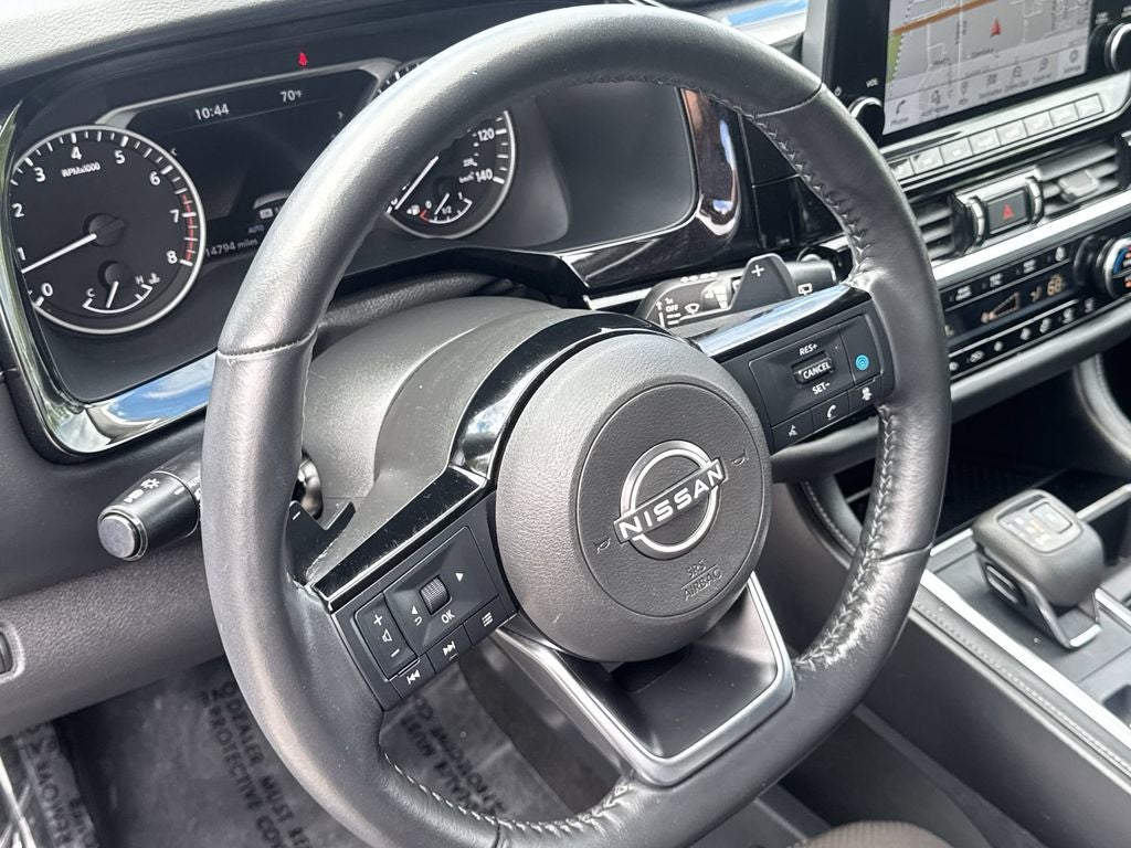2023 Nissan Pathfinder SL
