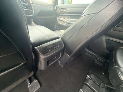 2023 Nissan Pathfinder SL 4WD
