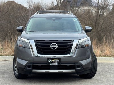 2025 Nissan Pathfinder SL