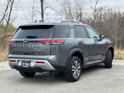 2025 Nissan Pathfinder SL