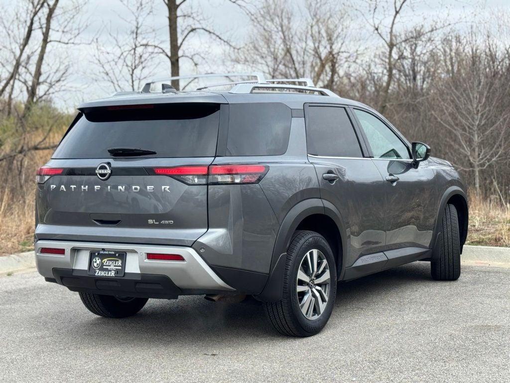 2025 Nissan Pathfinder SL