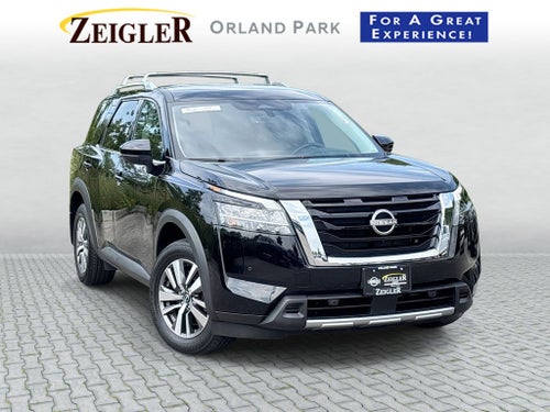2023 Nissan Pathfinder SL 4WD