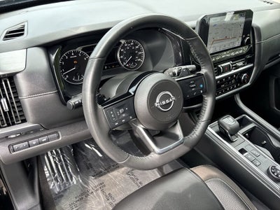 2023 Nissan Pathfinder SL 4WD