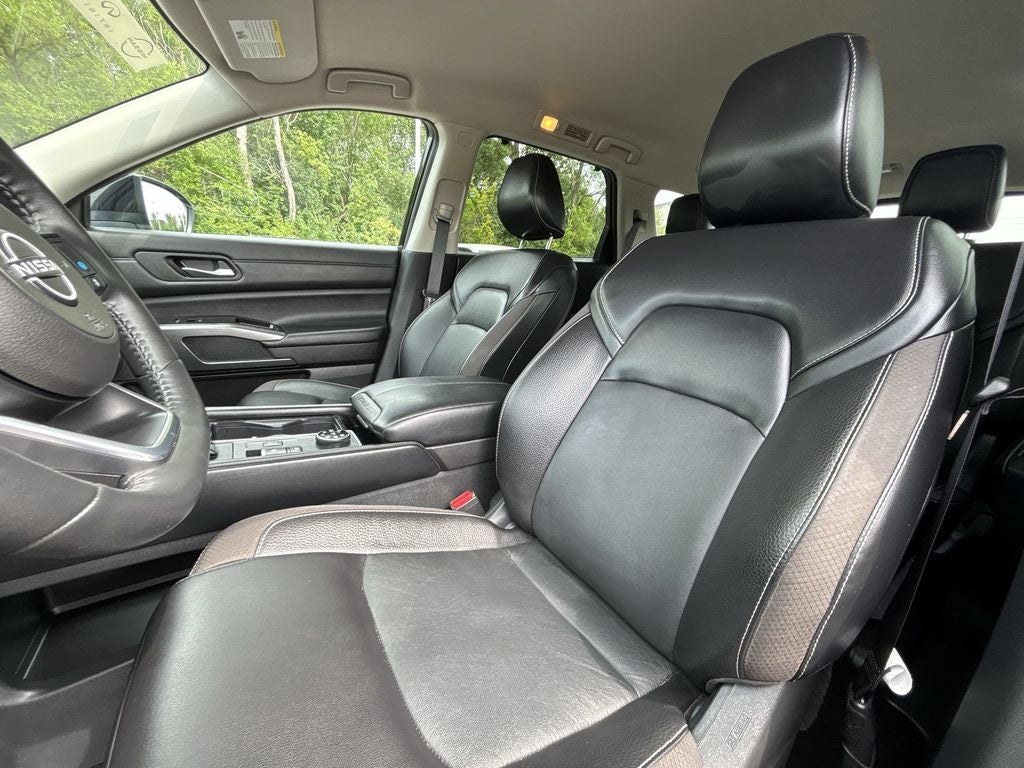 2023 Nissan Pathfinder SL 4WD
