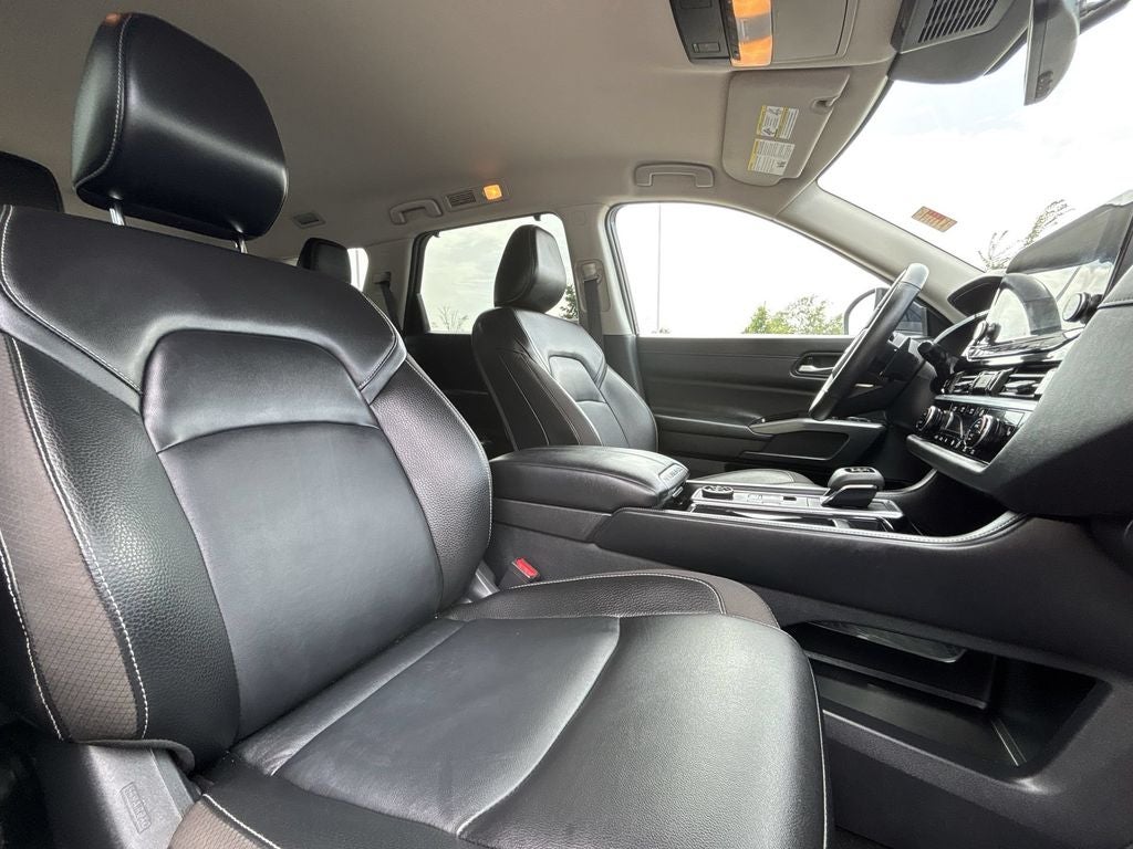 2023 Nissan Pathfinder SL 4WD
