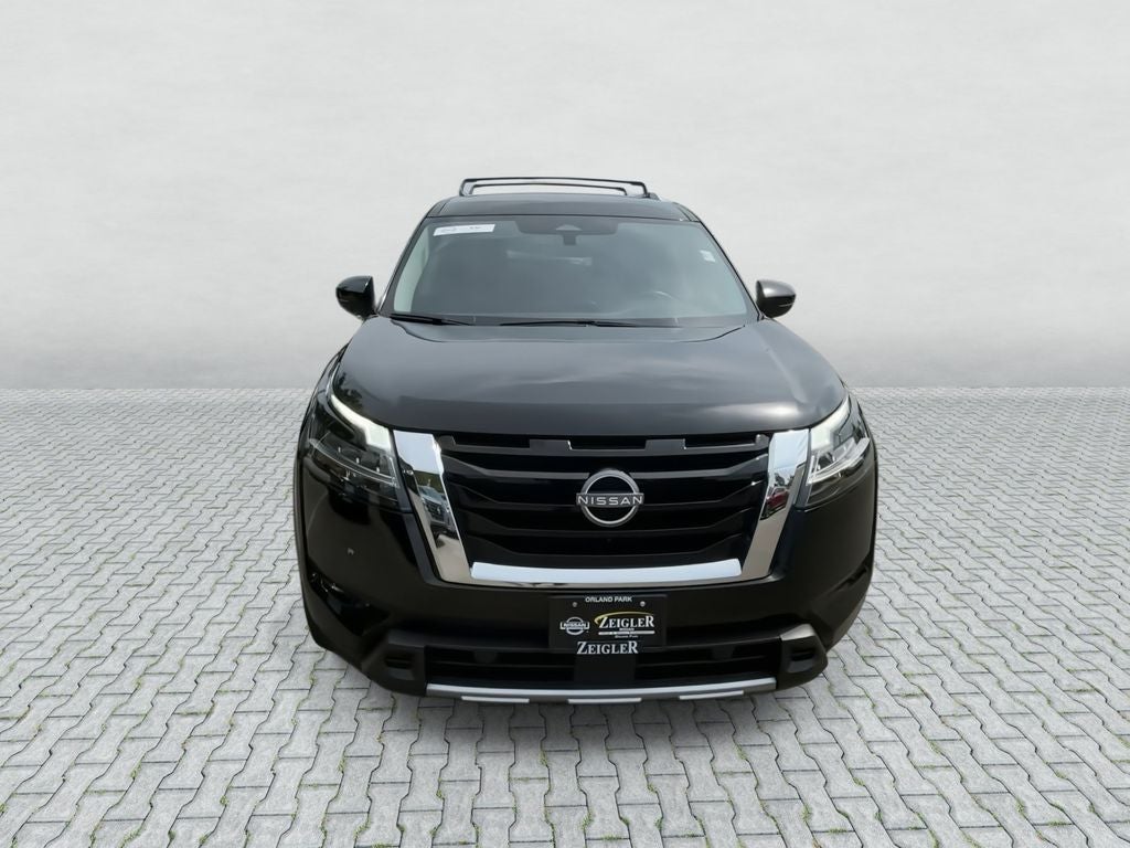 2023 Nissan Pathfinder SL 4WD