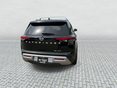 2023 Nissan Pathfinder SL 4WD