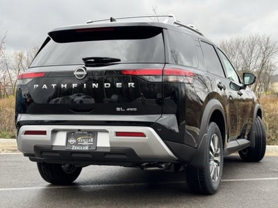 2025 Nissan Pathfinder SL