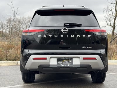 2025 Nissan Pathfinder SL