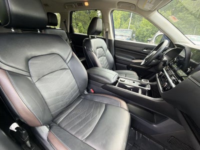 2024 Nissan Pathfinder Platinum 4WD