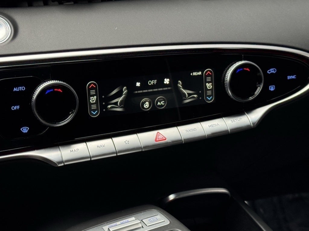 2024 Genesis GV70 2.5T