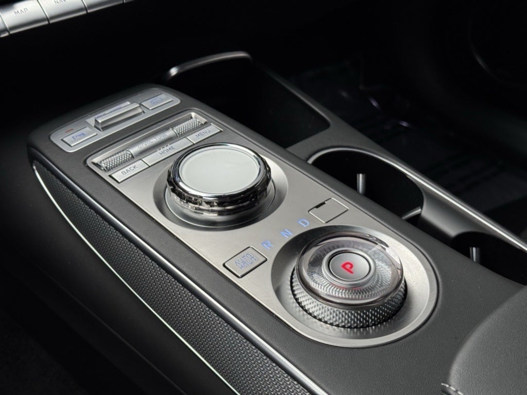 2024 Genesis GV70 2.5T