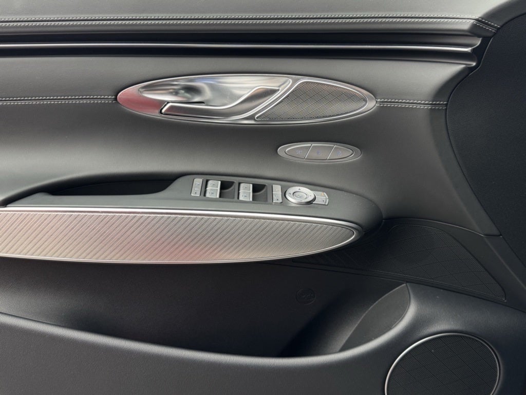 2024 Genesis GV70 2.5T