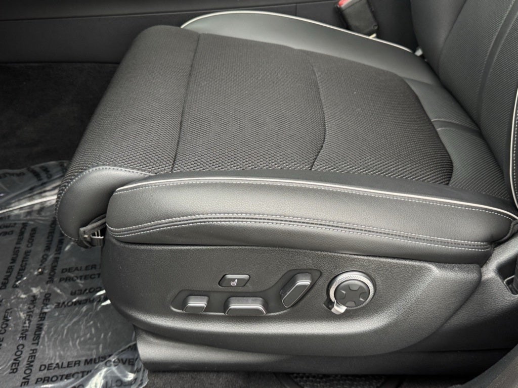 2024 Genesis GV70 2.5T