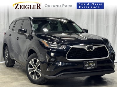 2022 Toyota Highlander XLE AWD