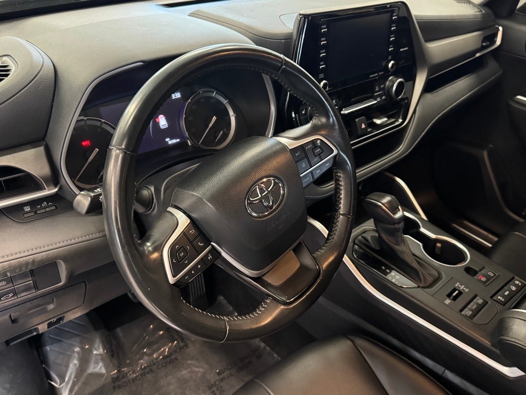 2022 Toyota Highlander XLE AWD