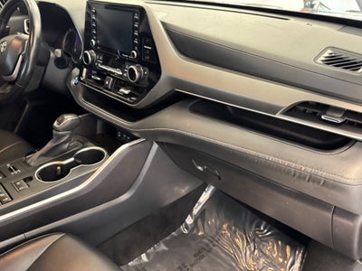 2022 Toyota Highlander XLE AWD