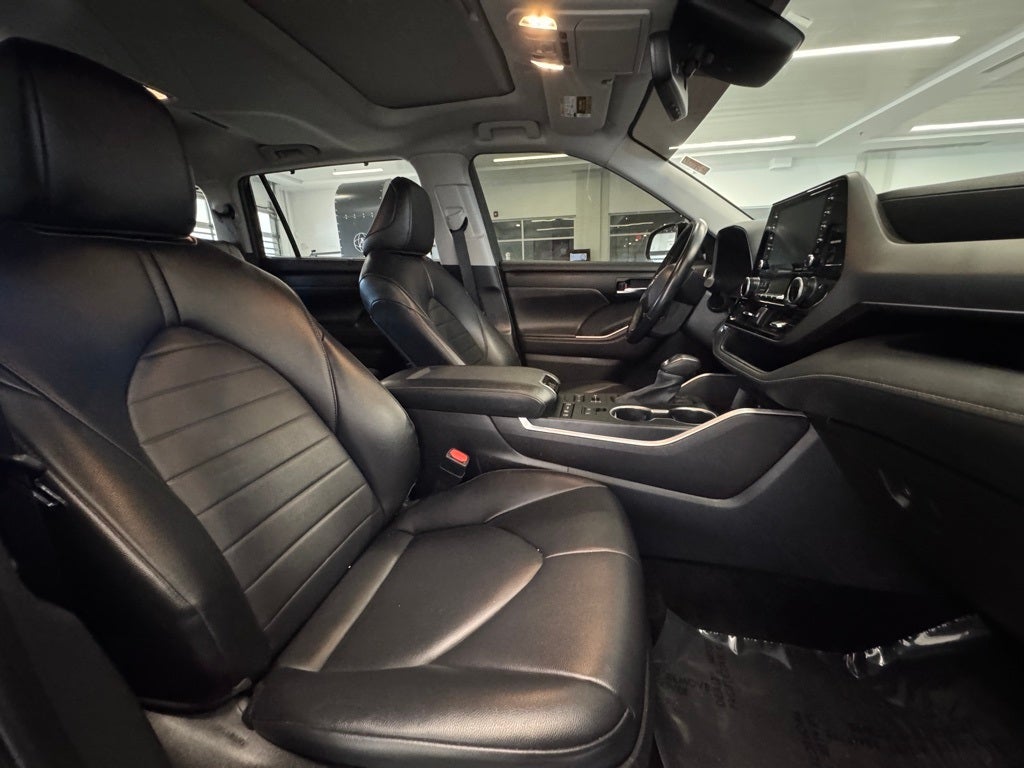 2022 Toyota Highlander XLE AWD