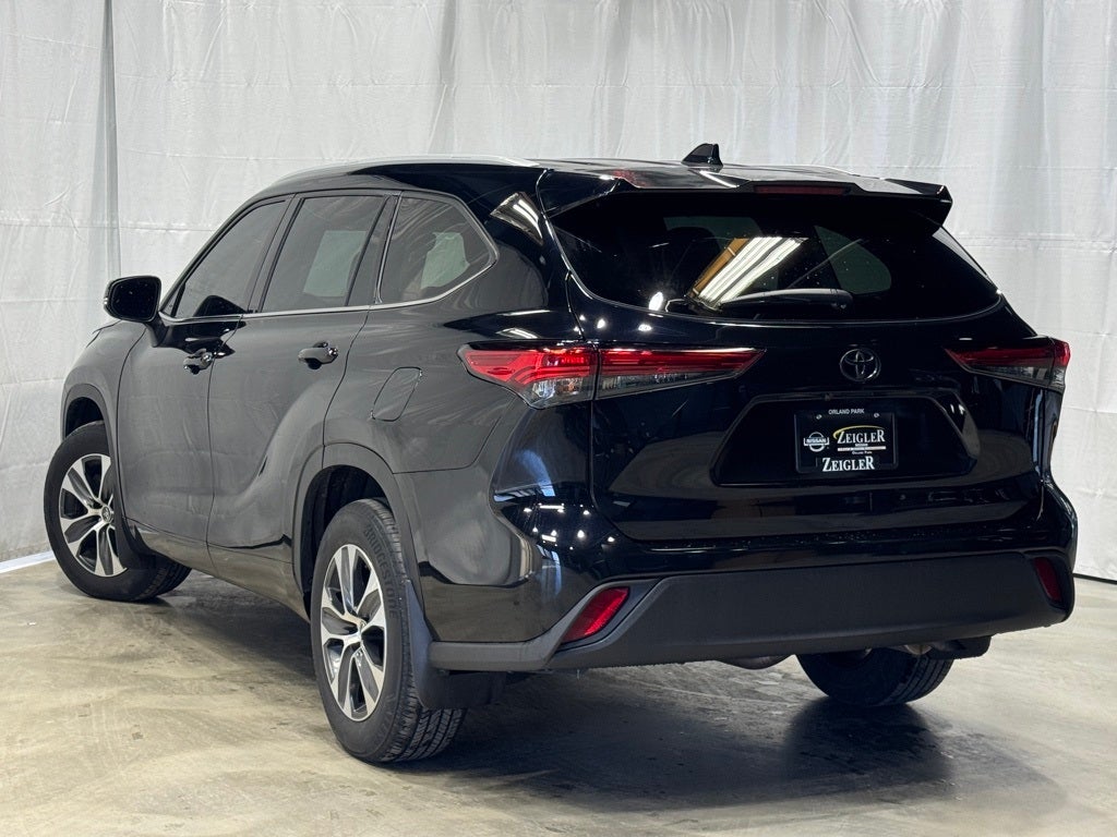 2022 Toyota Highlander XLE AWD