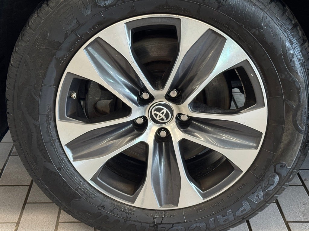 2022 Toyota Highlander XLE AWD