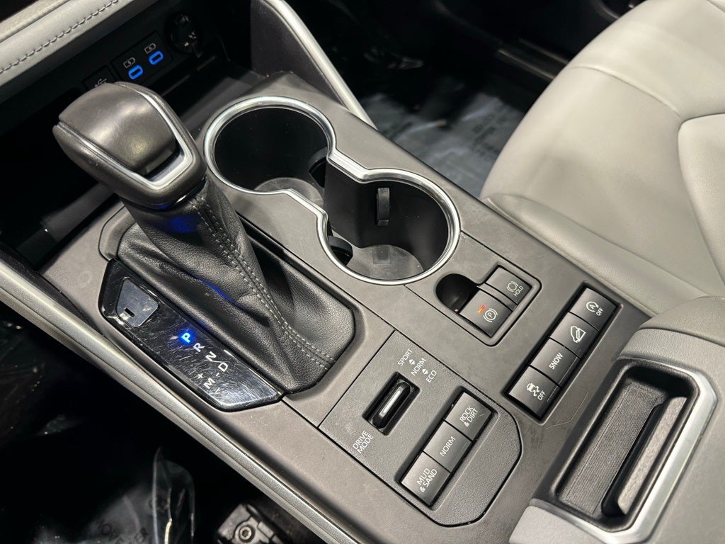 2022 Toyota Highlander XLE AWD