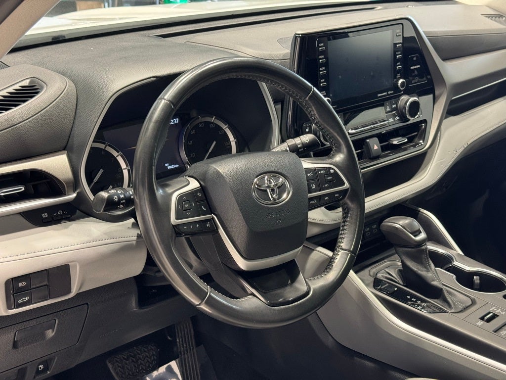 2022 Toyota Highlander XLE AWD