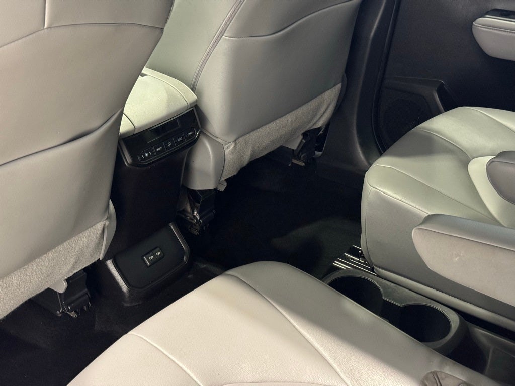 2022 Toyota Highlander XLE AWD