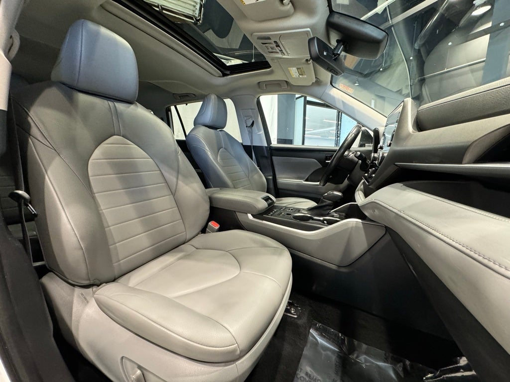 2022 Toyota Highlander XLE AWD