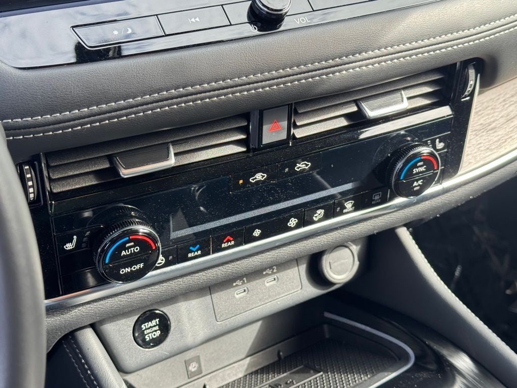 2024 Nissan Rogue Platinum AWD