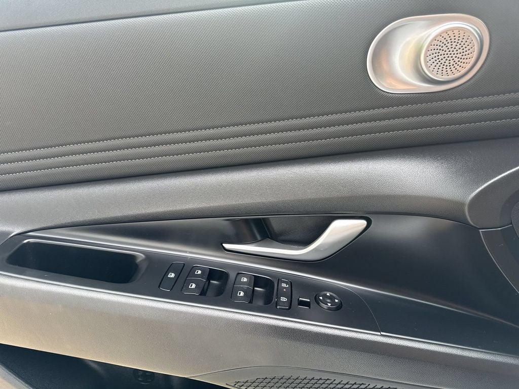 2024 Hyundai Elantra Limited FWD