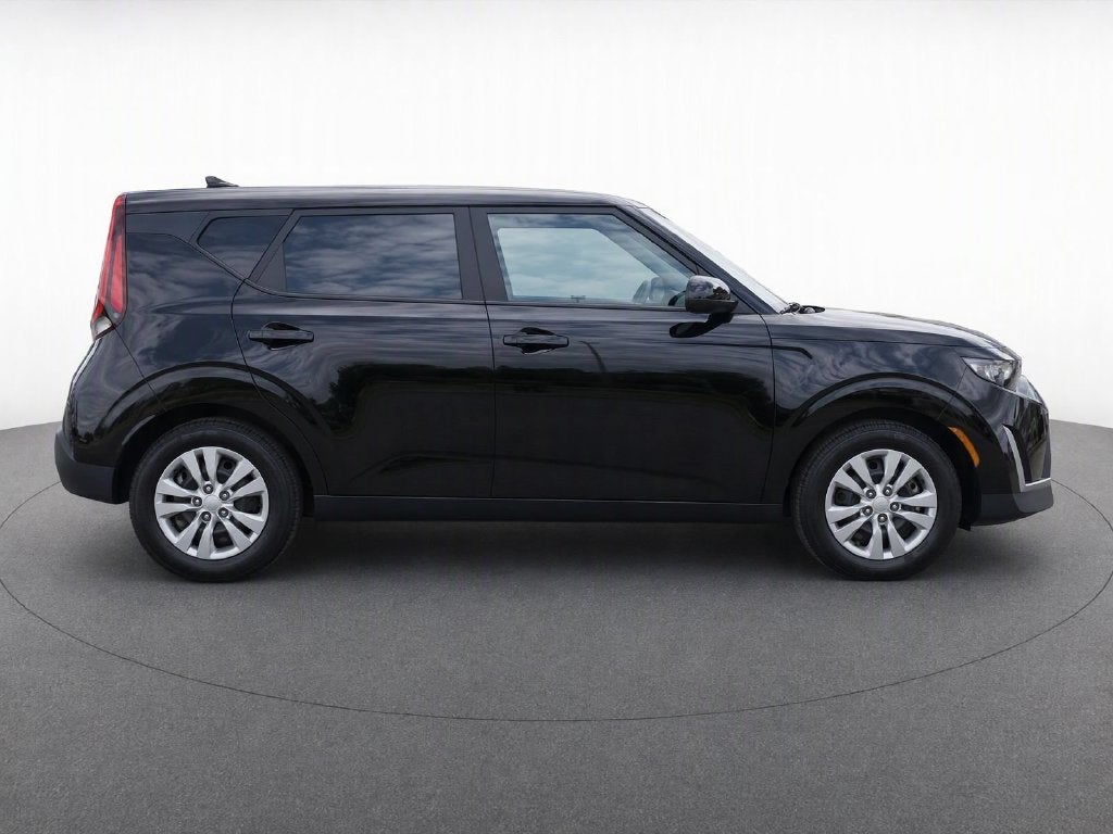 2025 Kia Soul LX FWD