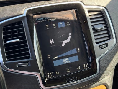 2021 Volvo XC90 T6 Momentum