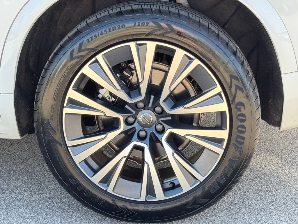 2021 Volvo XC90 T6 Momentum