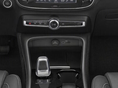 2025 Volvo XC40 B5 Plus Bright Theme