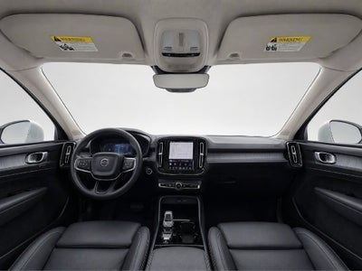2025 Volvo XC40 B5 Plus Bright Theme