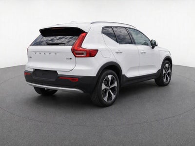 2025 Volvo XC40 B5 Plus Bright Theme