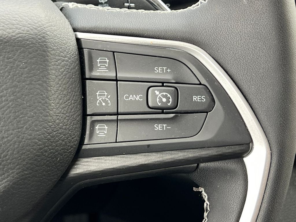 2023 Jeep Grand Cherokee Laredo