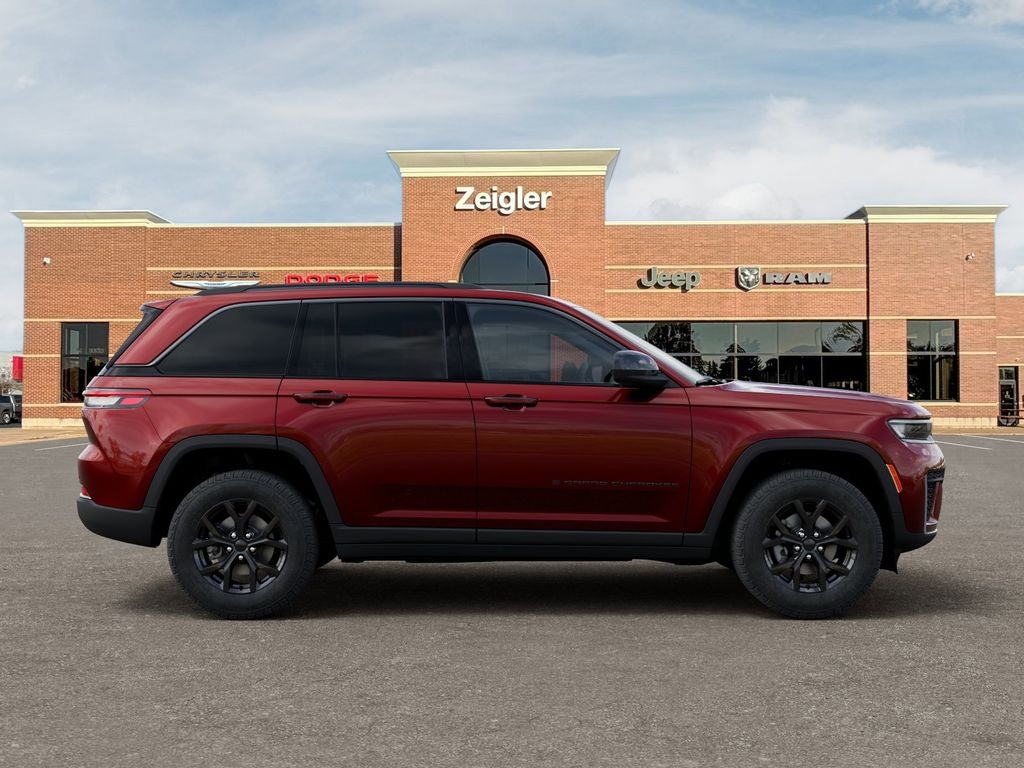 2026 Jeep Grand Cherokee Laredo