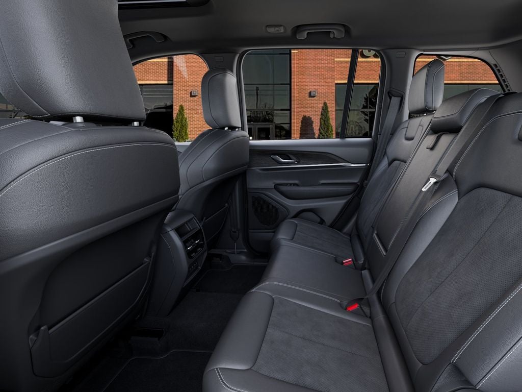 2026 Jeep Grand Cherokee Altitude