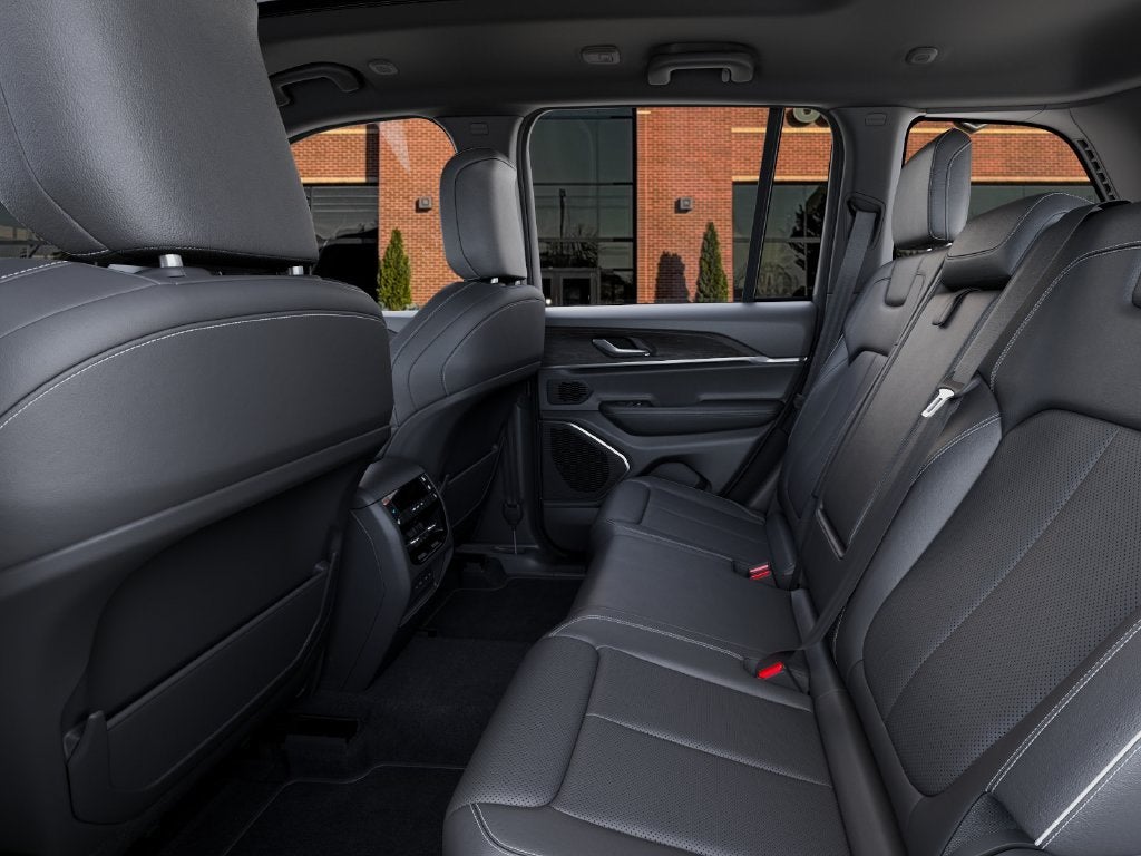 2027 Jeep Grand Cherokee Limited Reserve