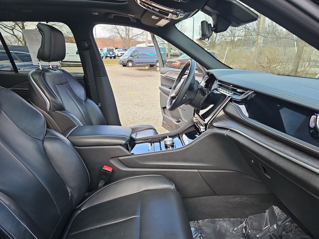 2022 Jeep Grand Cherokee Overland